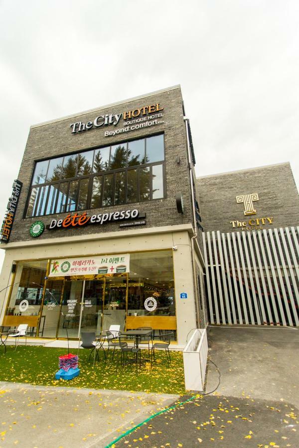 The City Hotel Jeonju Buitenkant foto